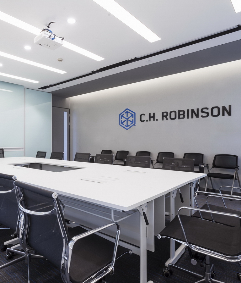 罗宾逊全球物流办公室装修-会议室-pc